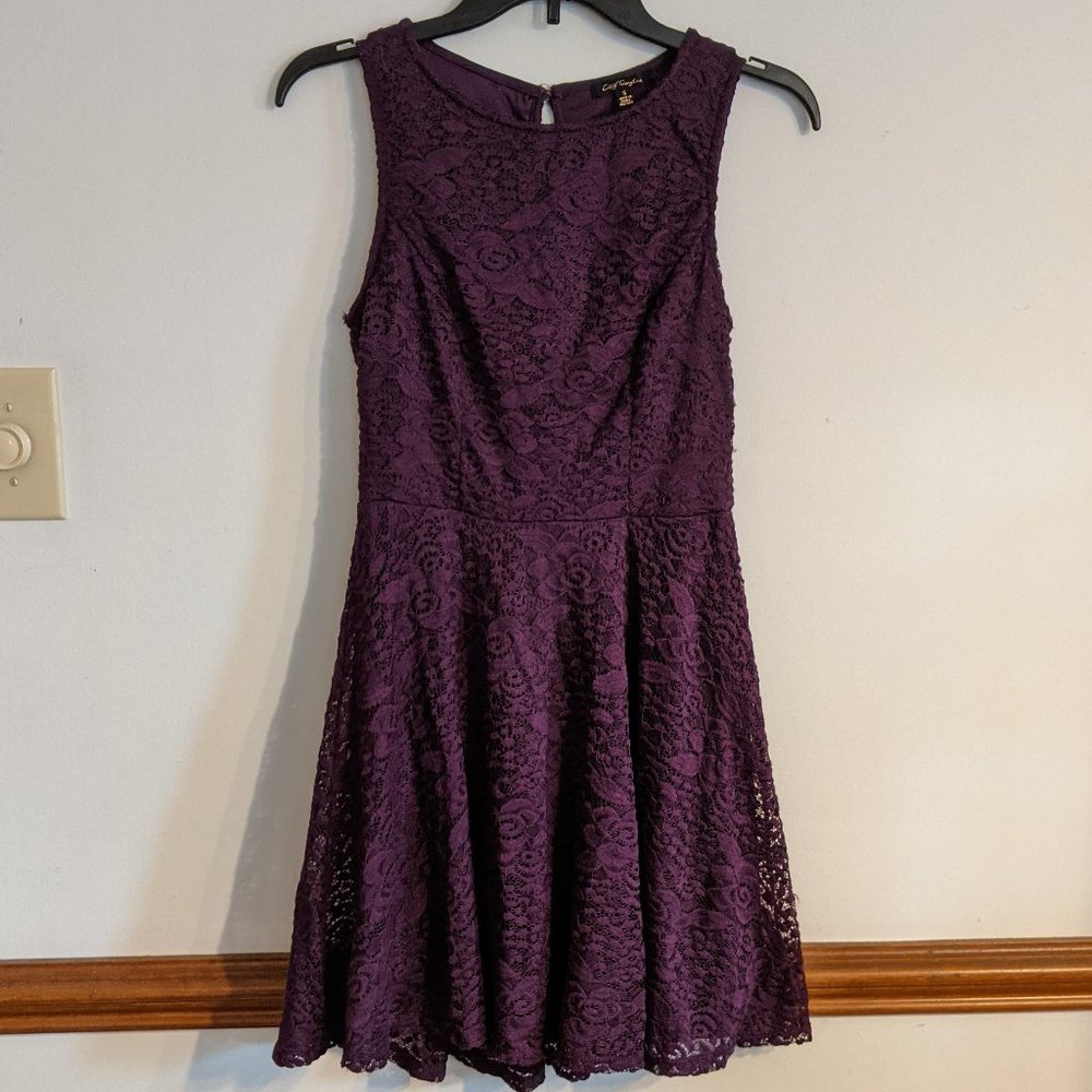 Size S maroon lace dress like new
